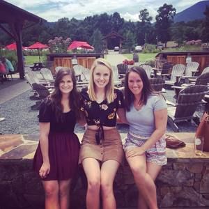 Meet your Posher, Monika